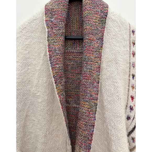 Cardigan Sleeveless Open Font Fringe Fuzzy Women’s One  Size. - Picture 3 of 7